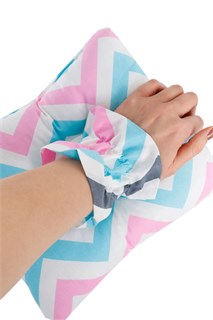 Подушка для кормления ребенка на манжете ПКР/зигзаг-голубой 26262